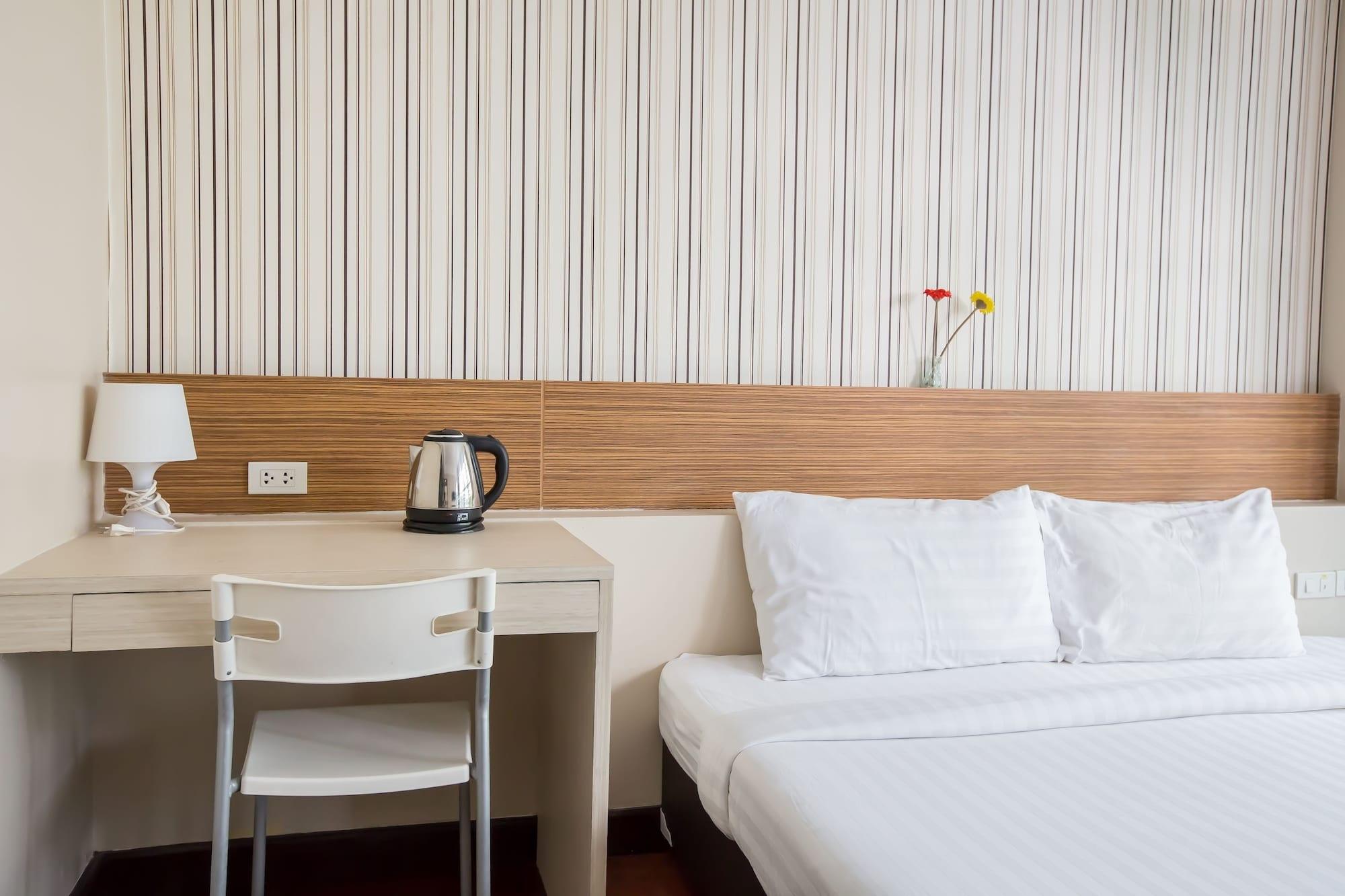 Snooze Hotel Thonglor Bangkok Exterior photo