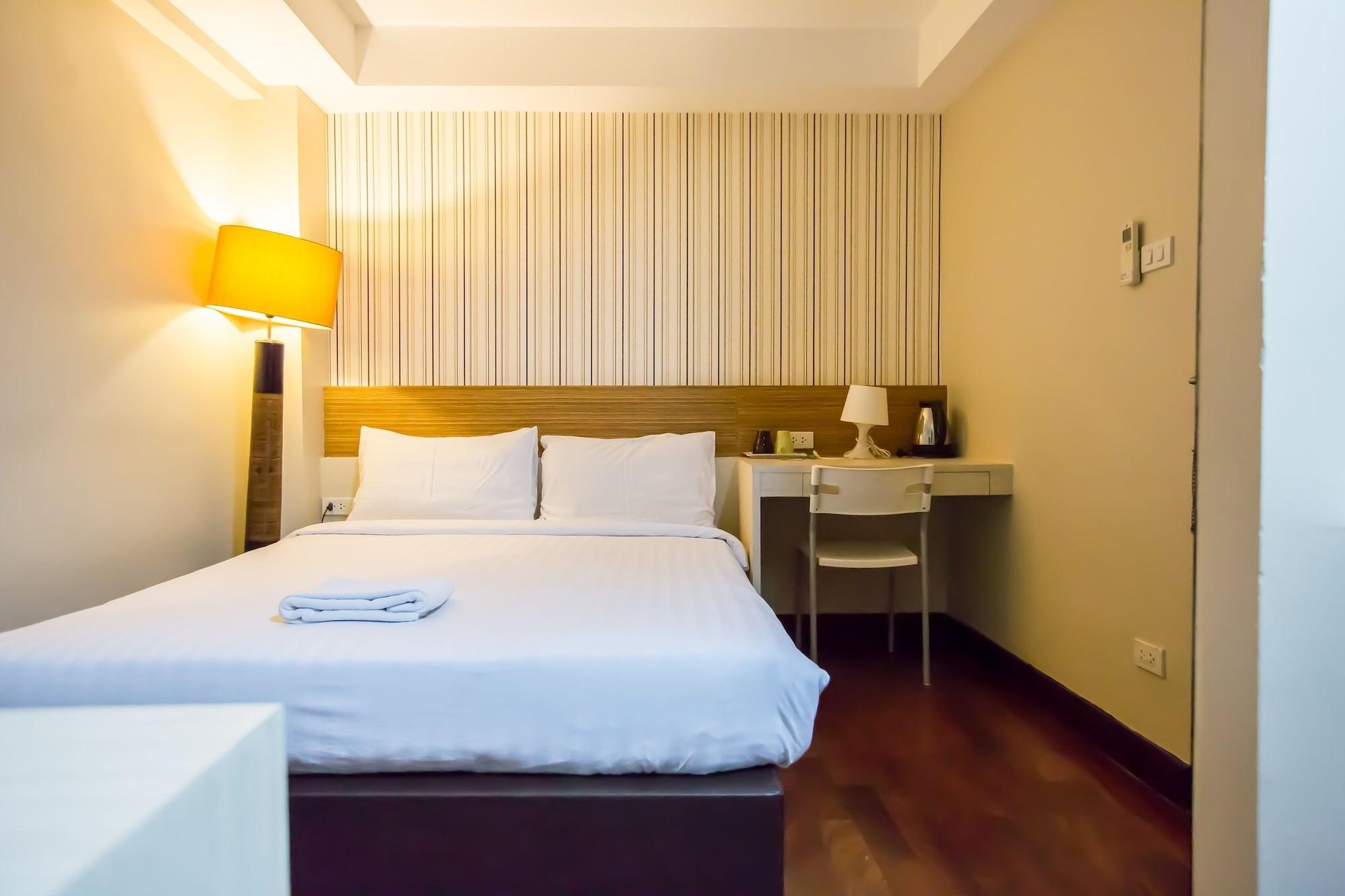 Snooze Hotel Thonglor Bangkok Exterior photo