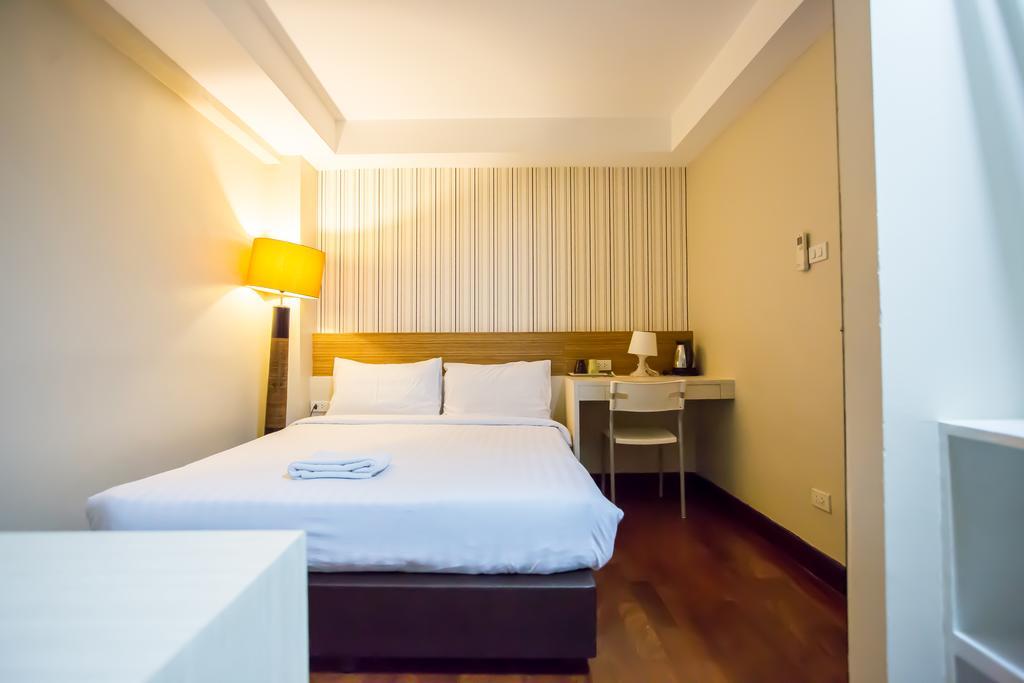 Snooze Hotel Thonglor Bangkok Exterior photo