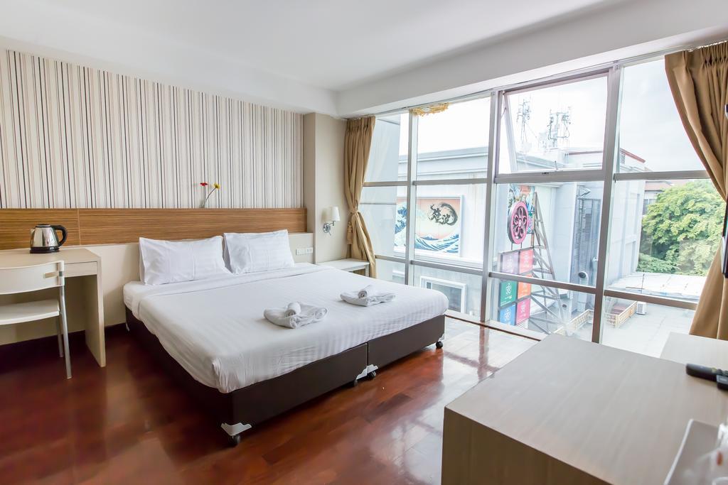 Snooze Hotel Thonglor Bangkok Exterior photo
