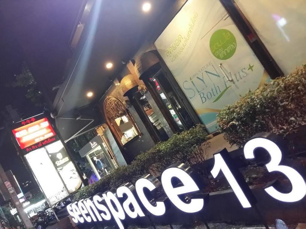 Snooze Hotel Thonglor Bangkok Exterior photo