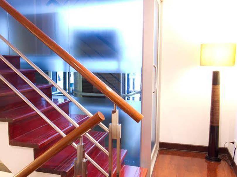 Snooze Hotel Thonglor Bangkok Exterior photo