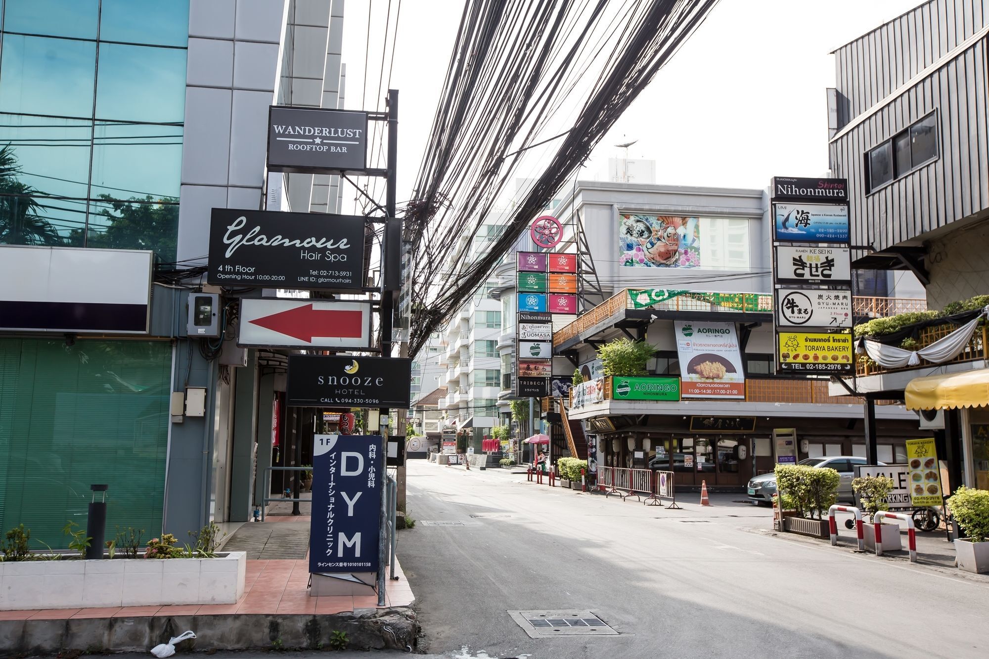 Snooze Hotel Thonglor Bangkok Exterior photo