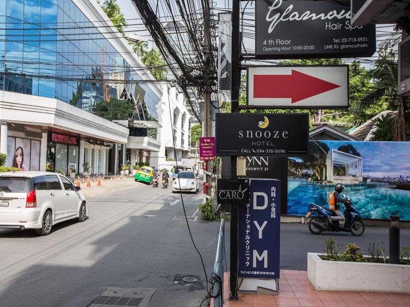 Snooze Hotel Thonglor Bangkok Exterior photo